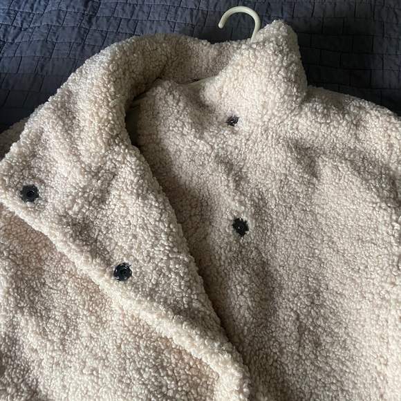 Banana Republic Cream Jacket with Chain Detail - Picture 4 of 4